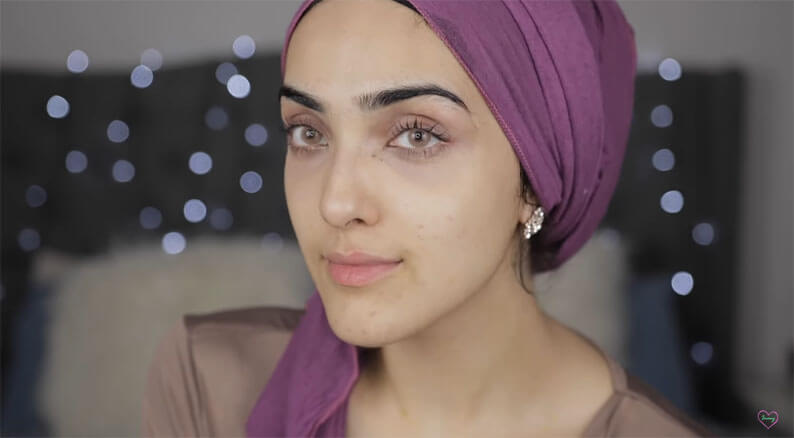 Anti aging face mask using bananas and honey