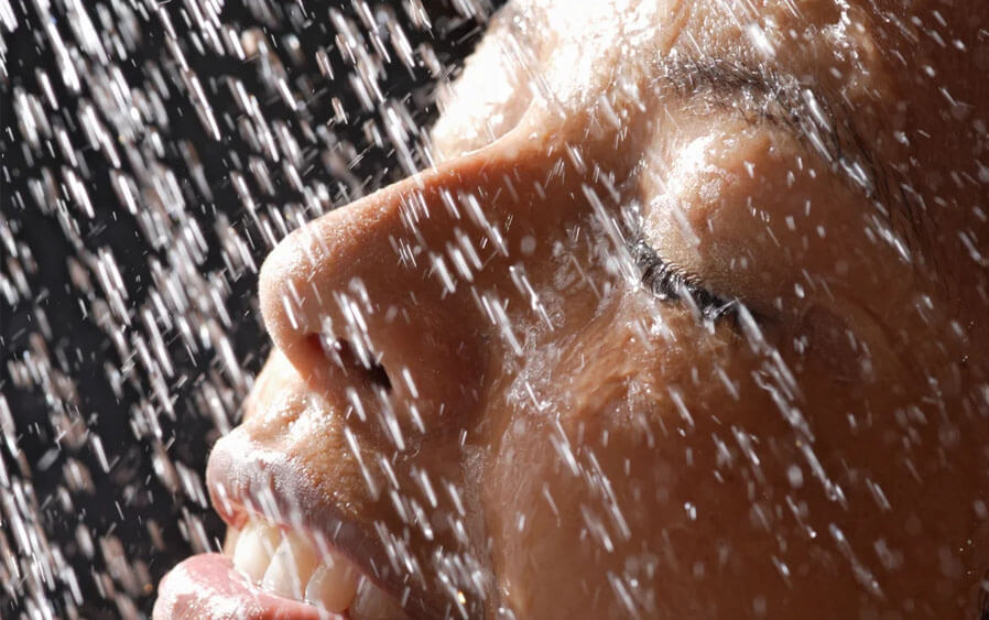 5 things you shouldn't do to your skin this summer hot showers